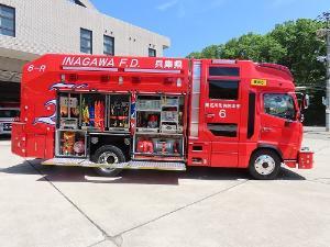 救助工作車右面 資機材