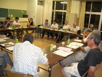 (写真)猪名川小学校区地域意見交換会の様子