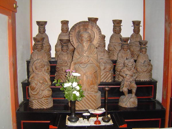 （写真）東光寺の木喰仏