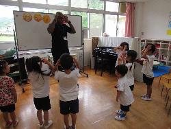 3・4歳児英語で遊ぼうの様子