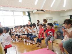 読み聞かせの様子