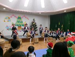 たる太鼓を披露