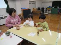 お茶をたてる様子２