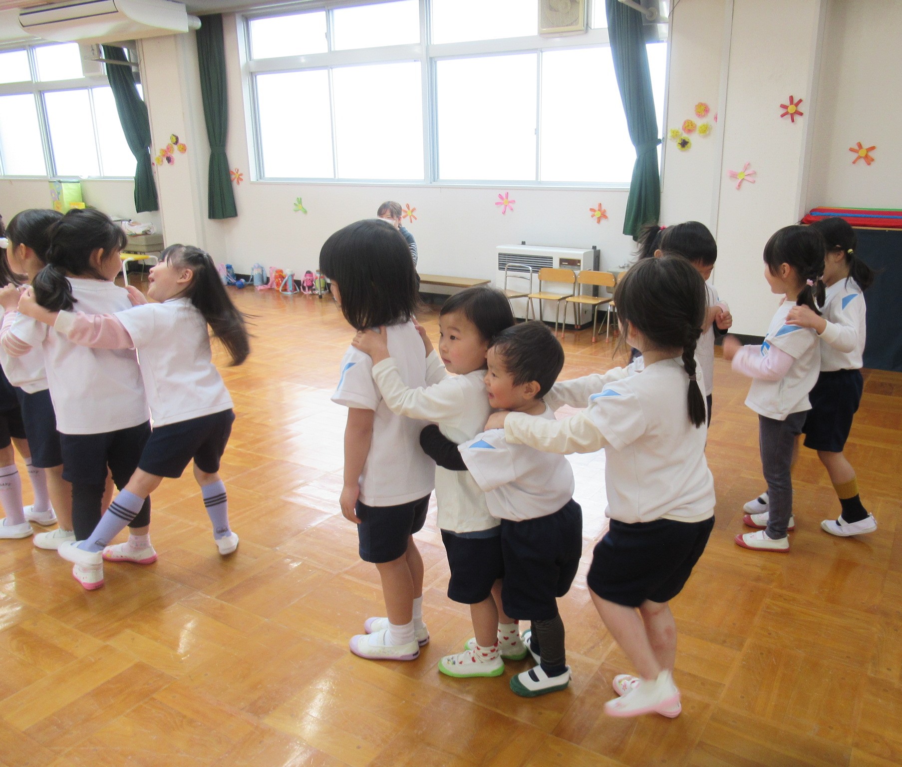 ふれあい合遊び