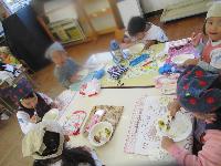 お芋屋さんをする様子２
