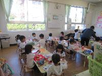 ３歳児給食交流